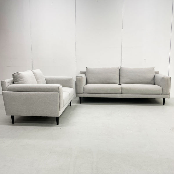 Quinton : 3+2 Seater Sofa Set