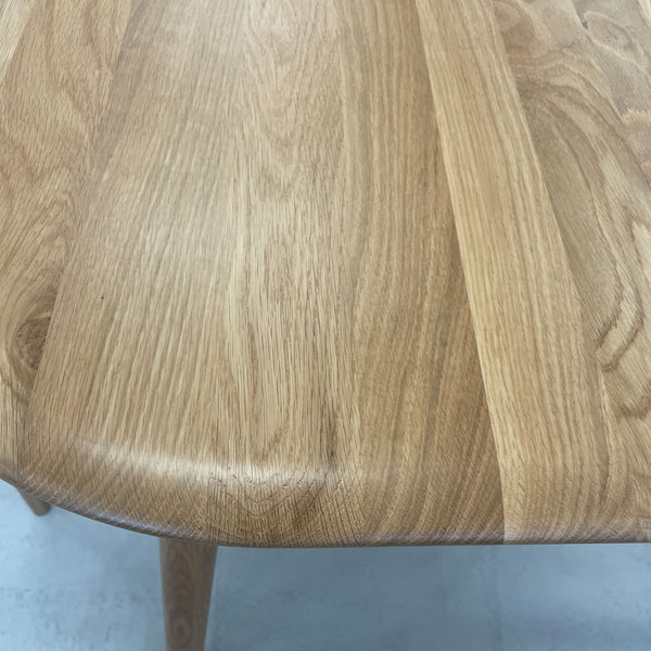 Abigale : Dining Table in American Oak
