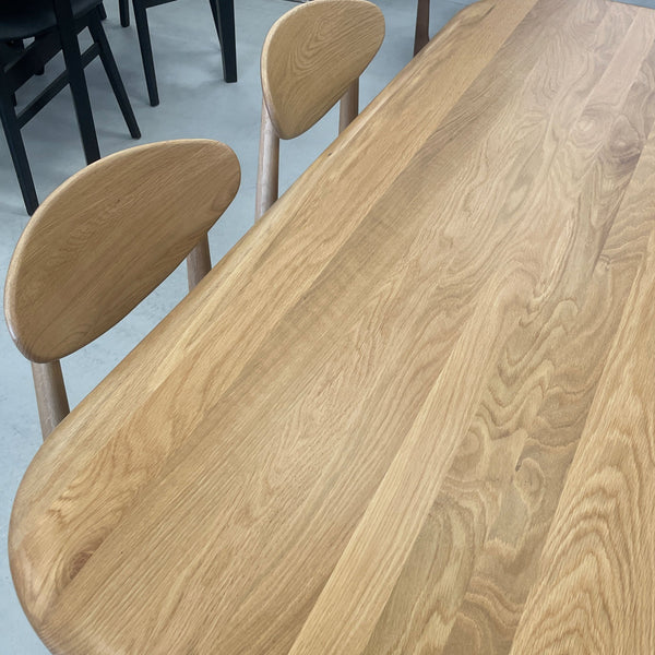 Abigale : Dining Table in American Oak