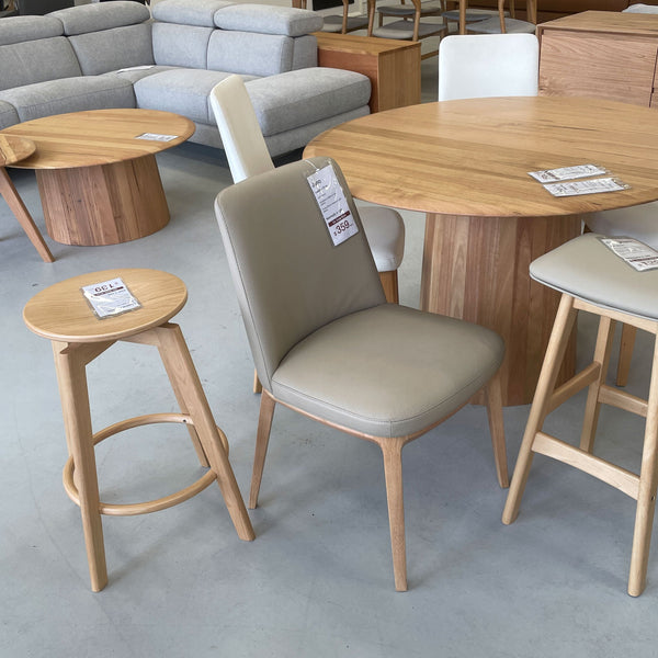 Juno : Dining Chair Natural / Clay Leather