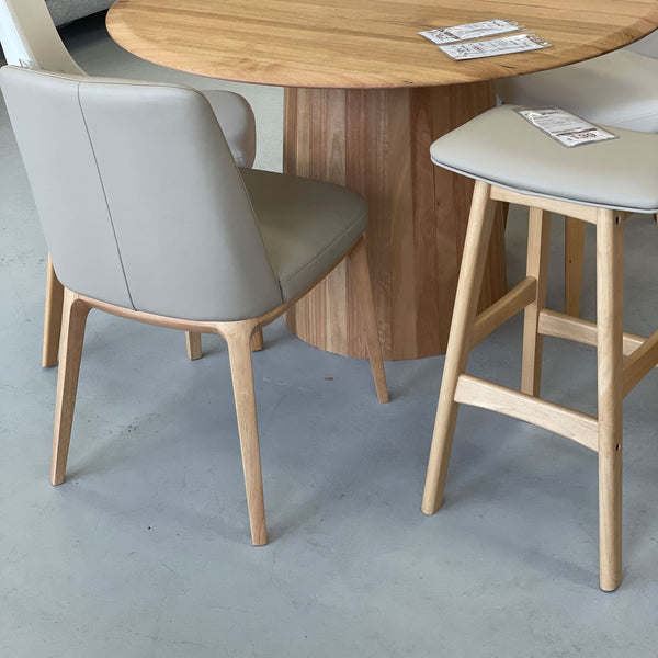 Juno : Dining Chair Natural / Clay Leather