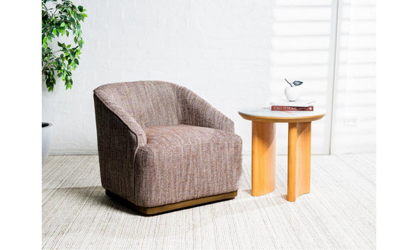 Austin Chestnut : Accent Chair