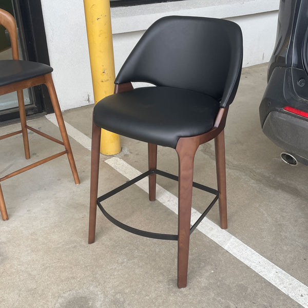 Baylor : Bar Stool Black Pu - Walnut Frame