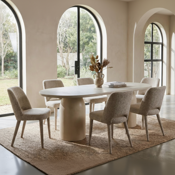 Calisto : Oval Dining Table & Amphi Chairs
