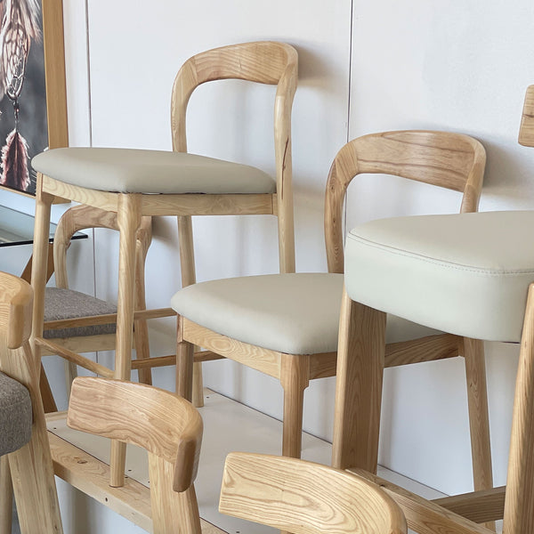 Elle : Bar Stool Ash Frame with Taupe Pu Seat