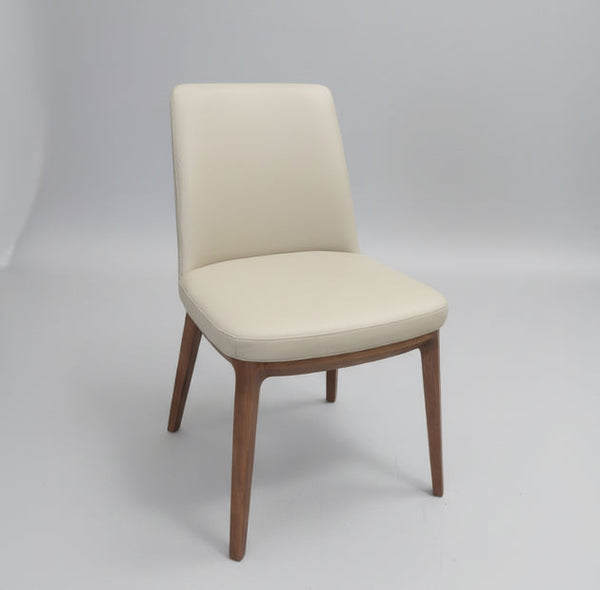 Juno : Dining Chair Light Walnut / Clay Leather