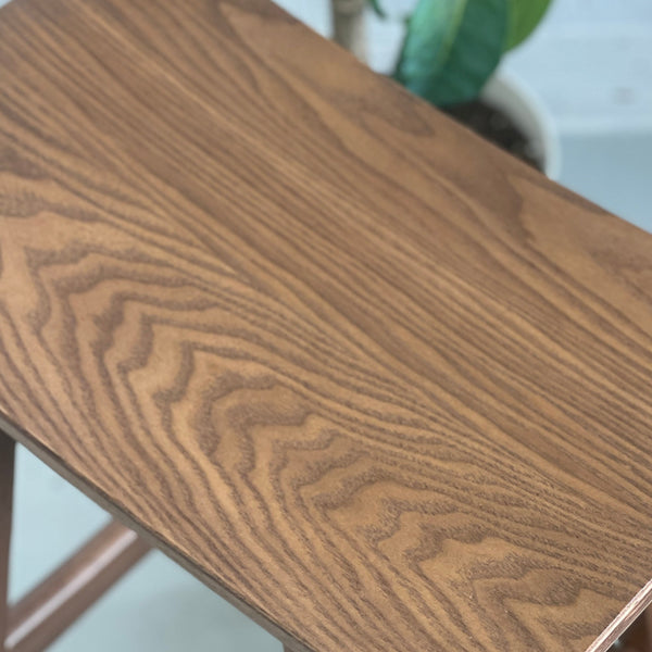 Dropside: Round Table - Falkland Chair