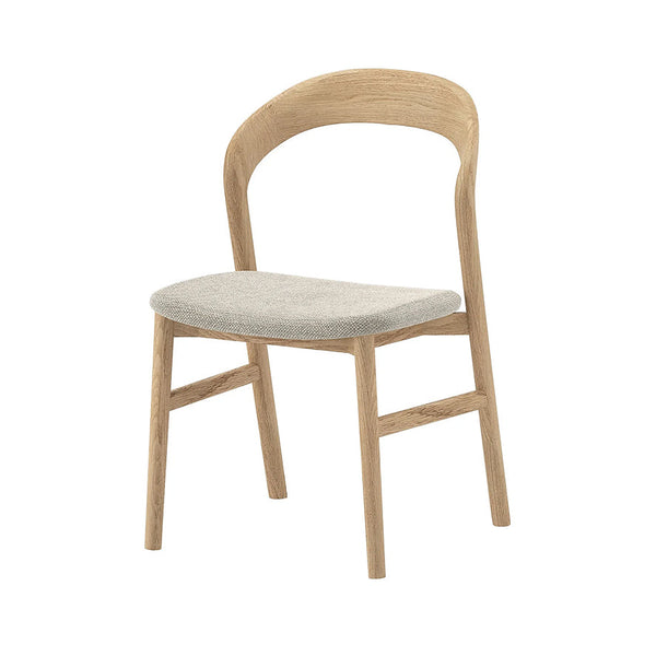 Natural oak willow dining chair with curved back and light gray fabric seat