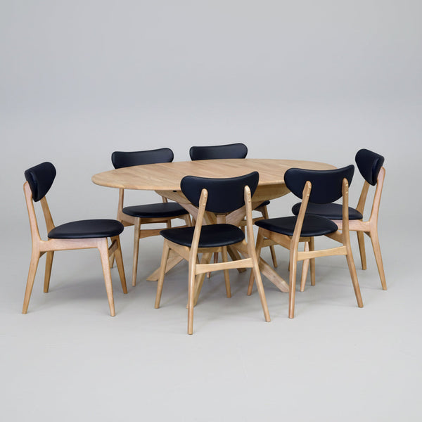 York: Round Extension Dining Setting