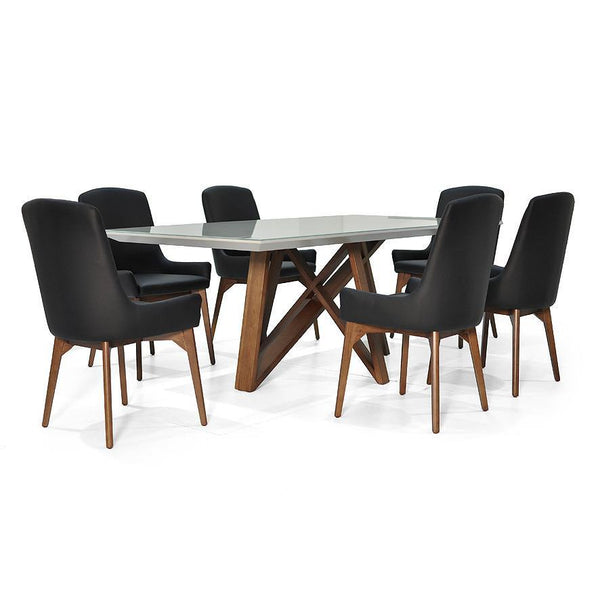 Monte Carlo : Dining Table